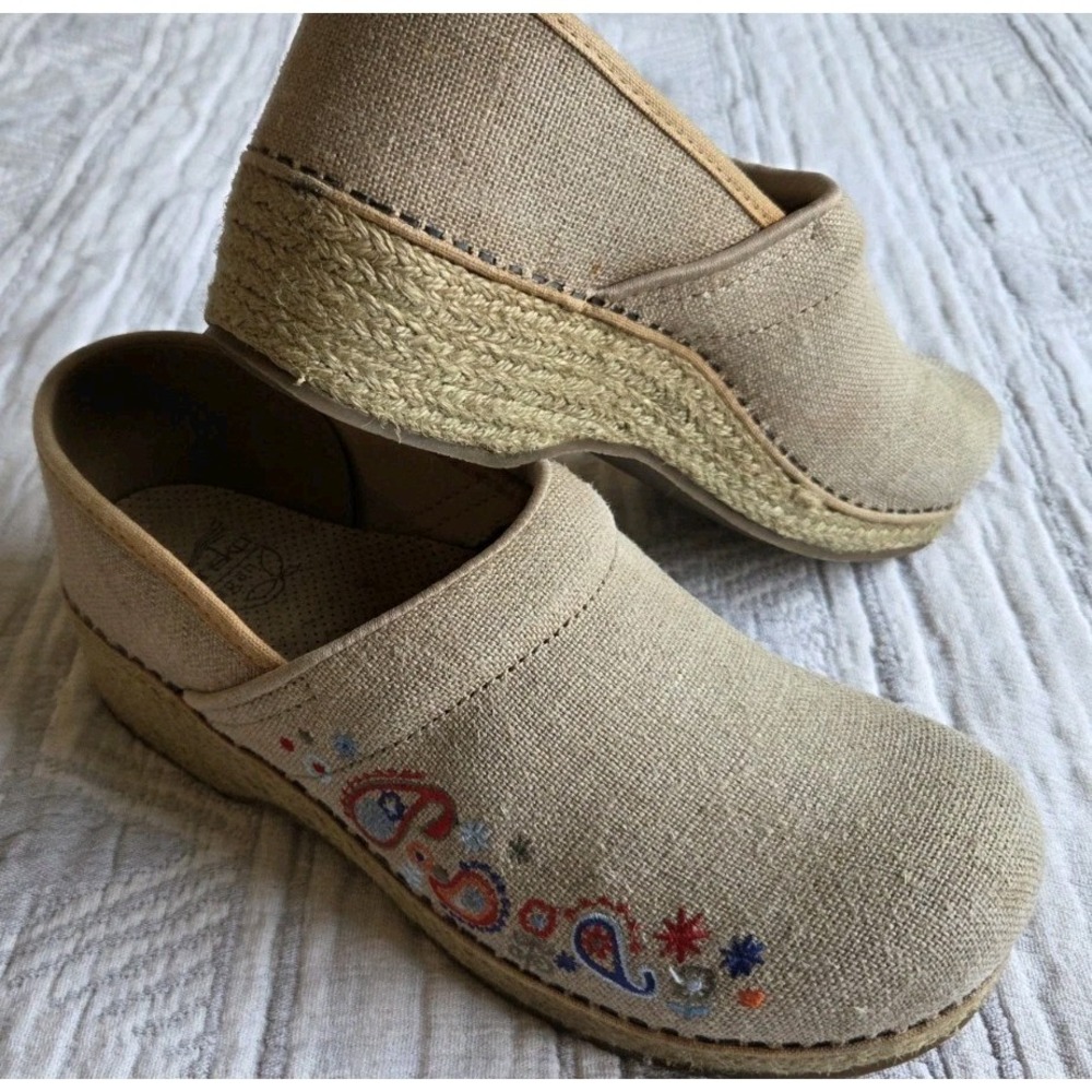 Dansko‎ Vegan Embroidered Linen Clogs Size 42 Boho Espadrille Platform Mules